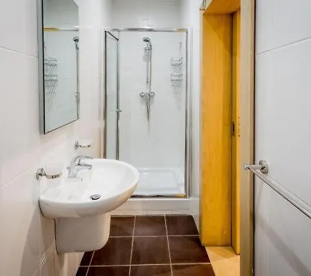 Let Me Host - Palace Apartmán *