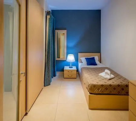 Апартаменты Let Me Host - Palace Gzira